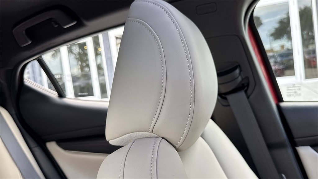 2024 Mazda Mazda3 2.5 s Preferred photo 18