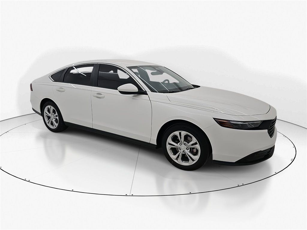 2025 Honda Accord LX photo 4