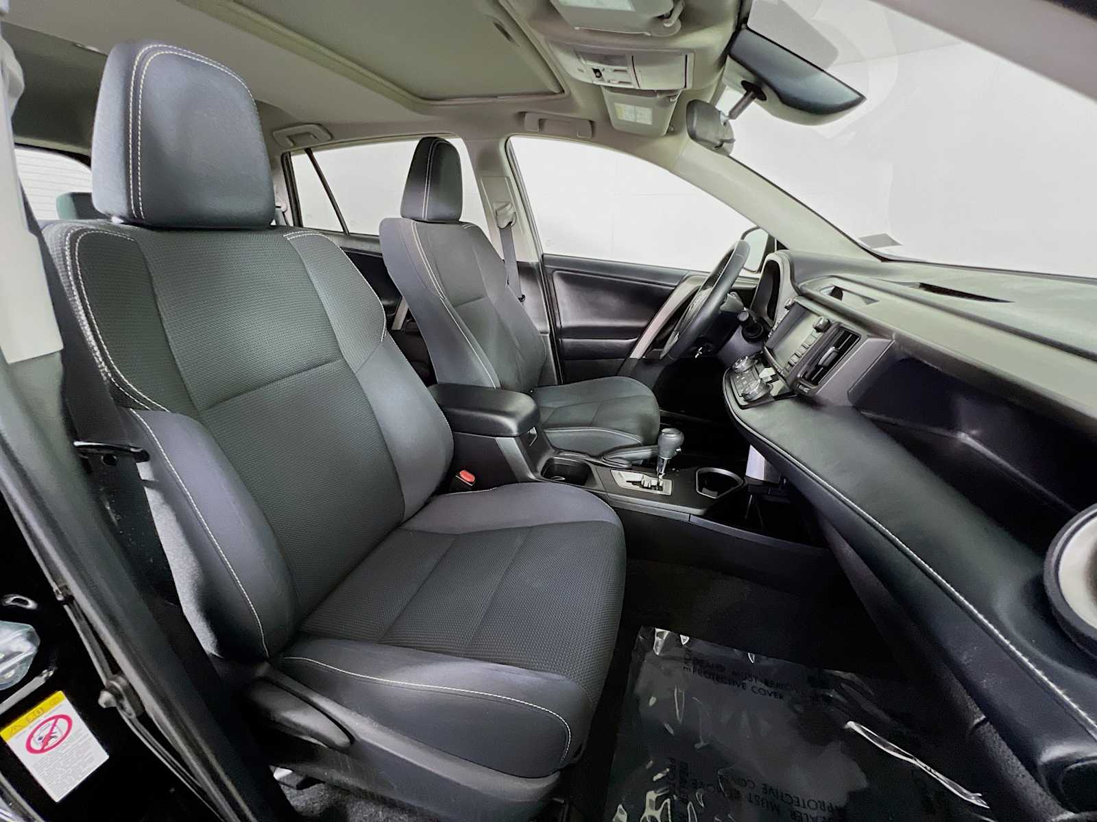 2018 Toyota RAV4 XLE photo 24
