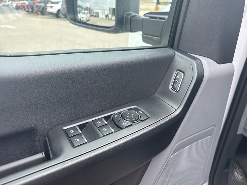 2025 Ford F-350 XL photo 17