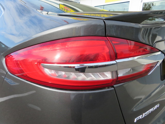 2020 Ford Fusion Titanium photo 37