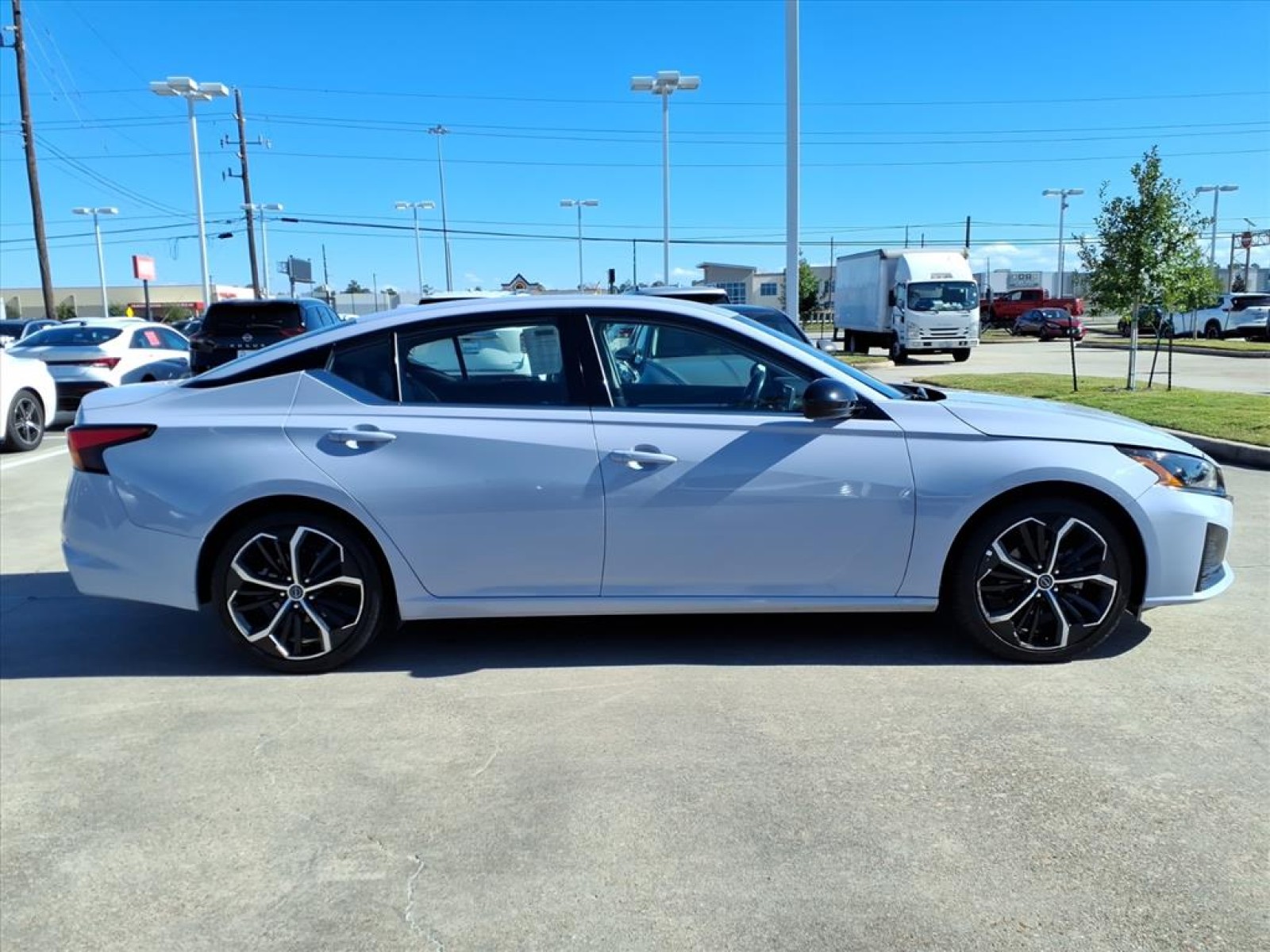 2024 Nissan Altima 2.5 SR Gray at Robbins Nissan