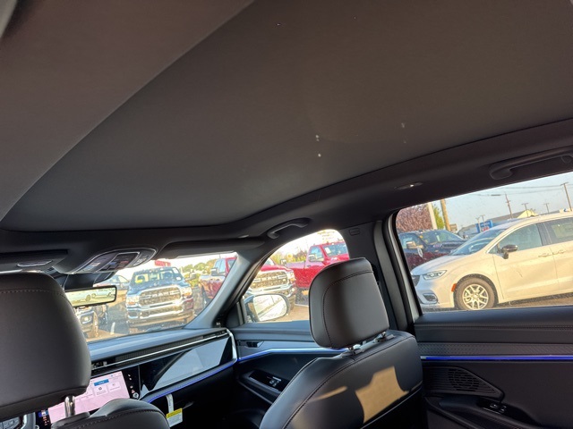 2025 Jeep Wagoneer S Limited photo 9
