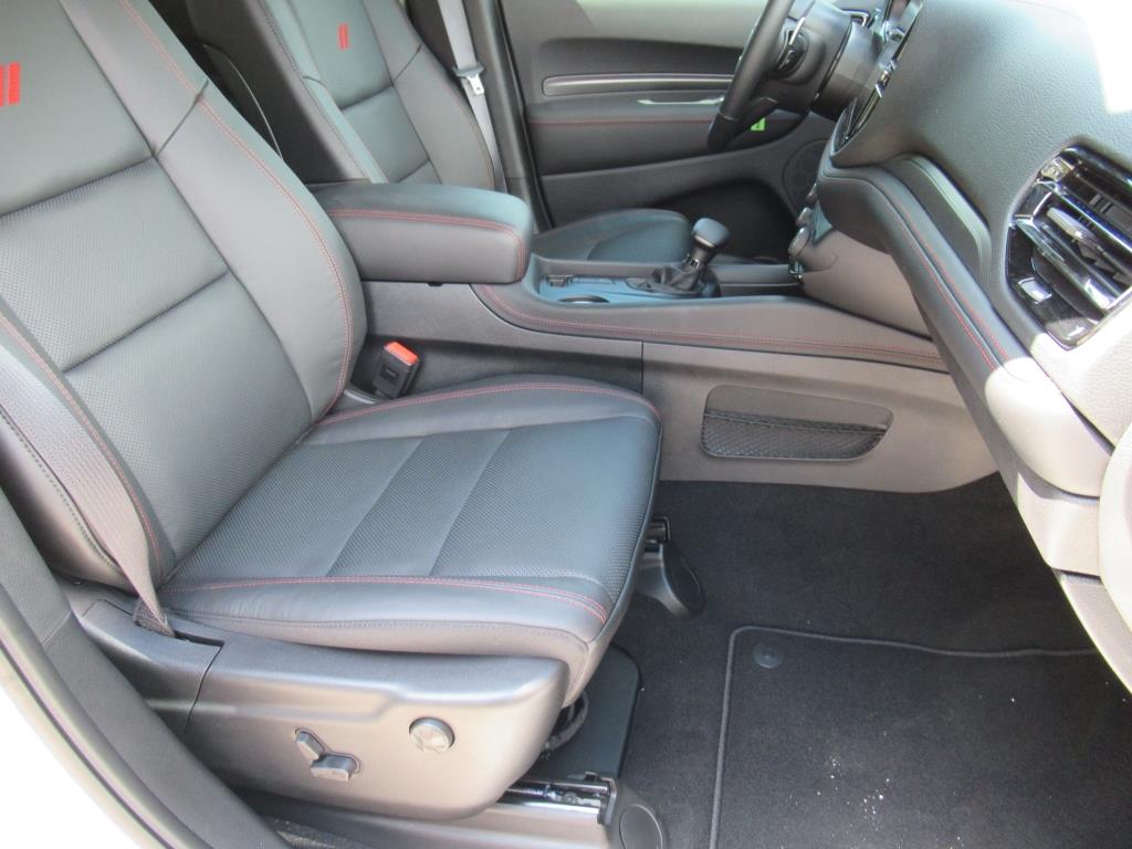 2025 Dodge Durango R/T Plus photo 9