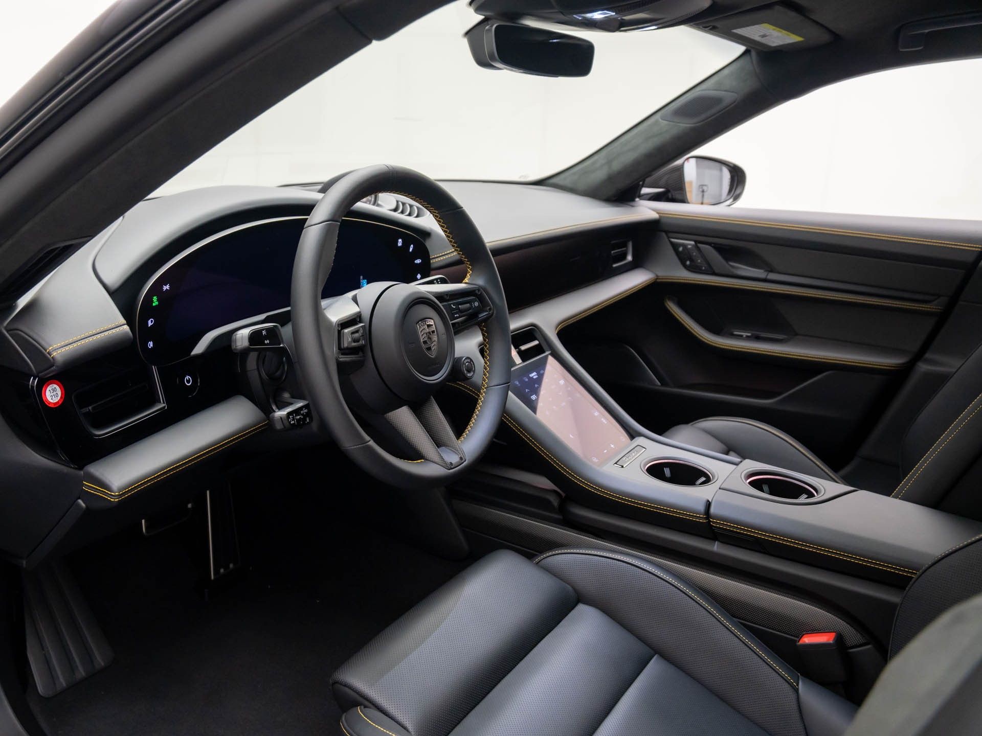 2025 Porsche Taycan Turbo S photo 3