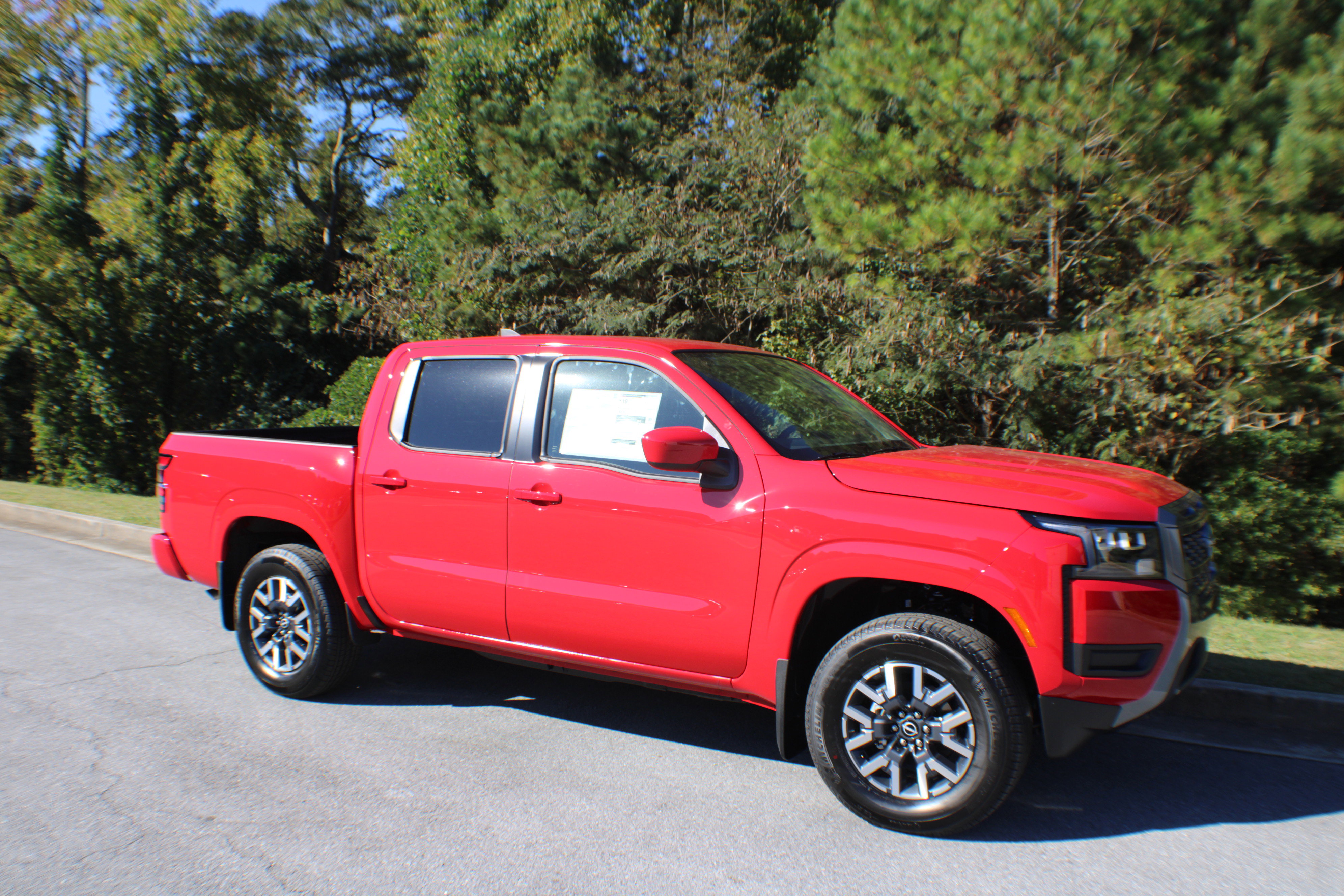 2026 Nissan Frontier SV's photo