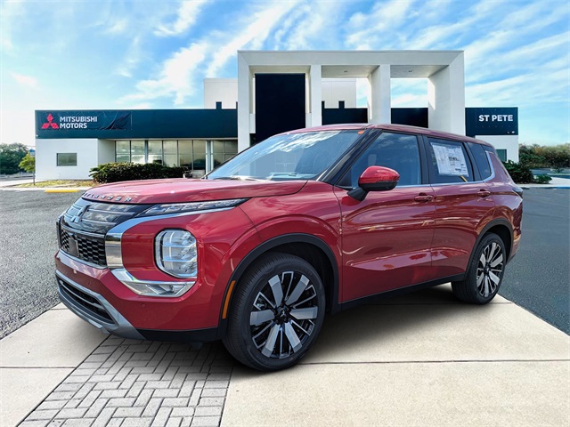 2025 Mitsubishi Outlander SE's photo