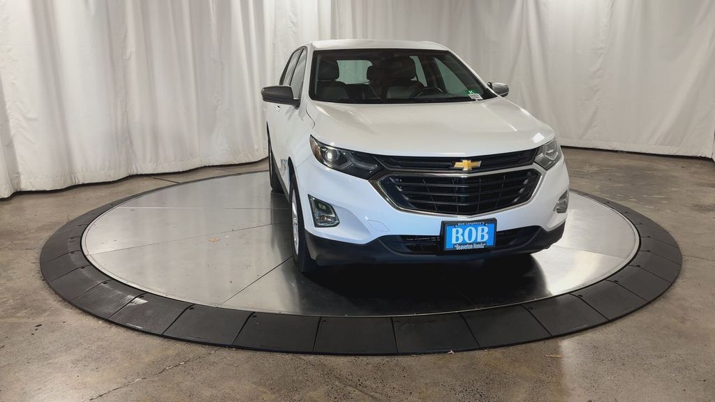 2019 Chevrolet Equinox LS photo 4