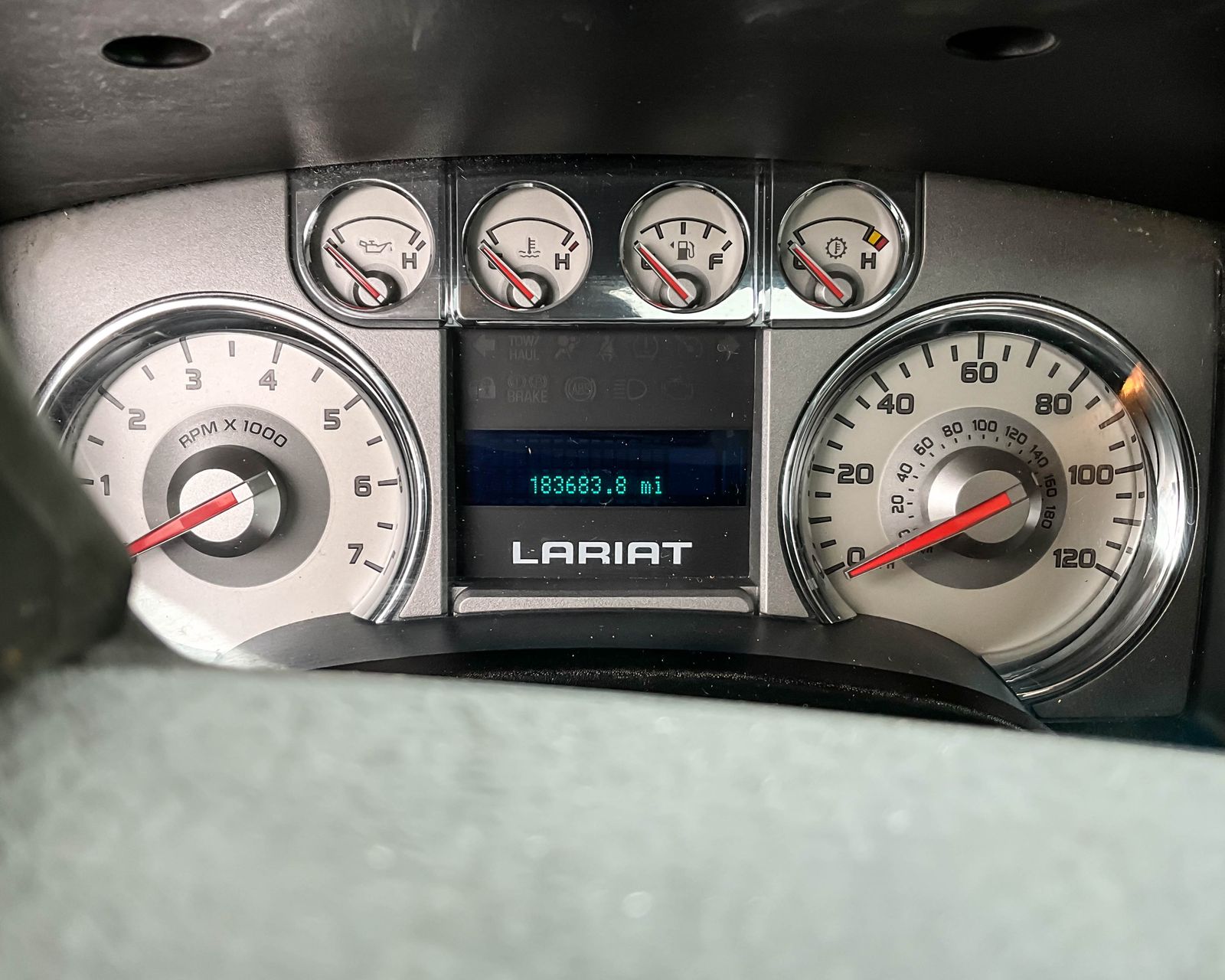 2010 Ford F-150 Lariat photo 14