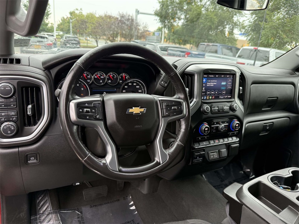 2022 Chevrolet Silverado 2500HD LT photo 2