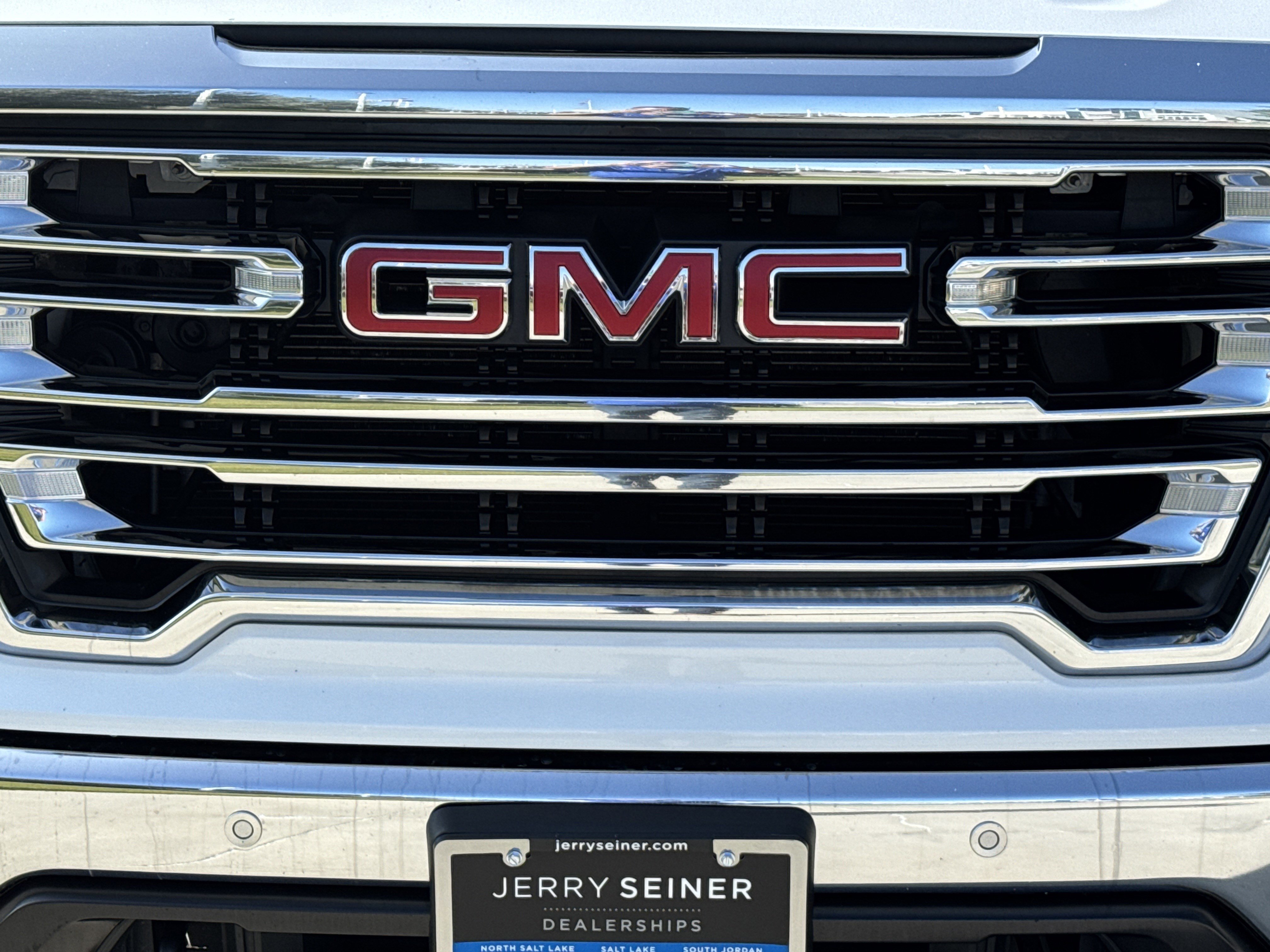 2019 Gmc Sierra 1500 SLT photo 2