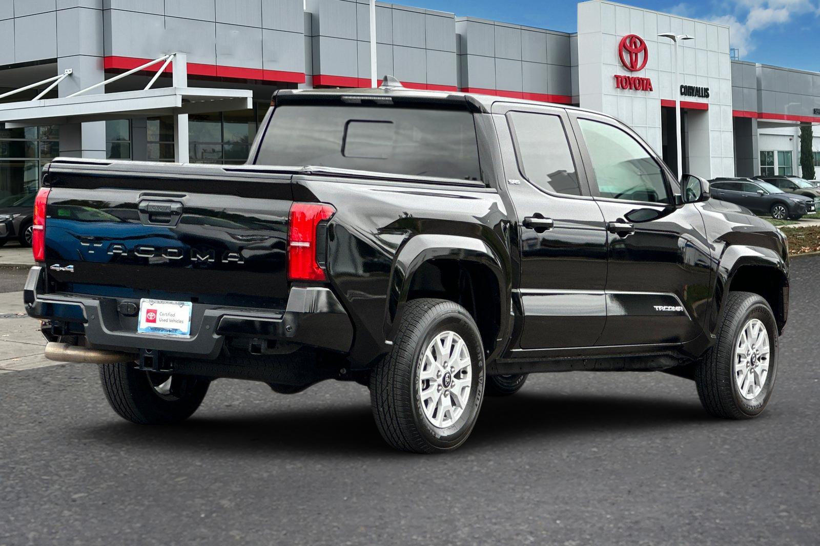 2024 Toyota Tacoma SR5 4x4 photo 3