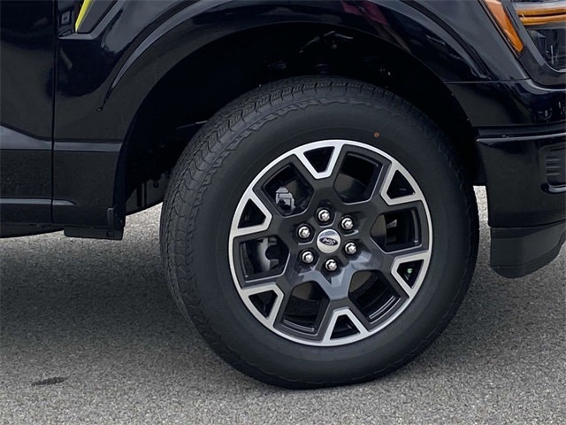 2025 Ford F-150 STX photo 4
