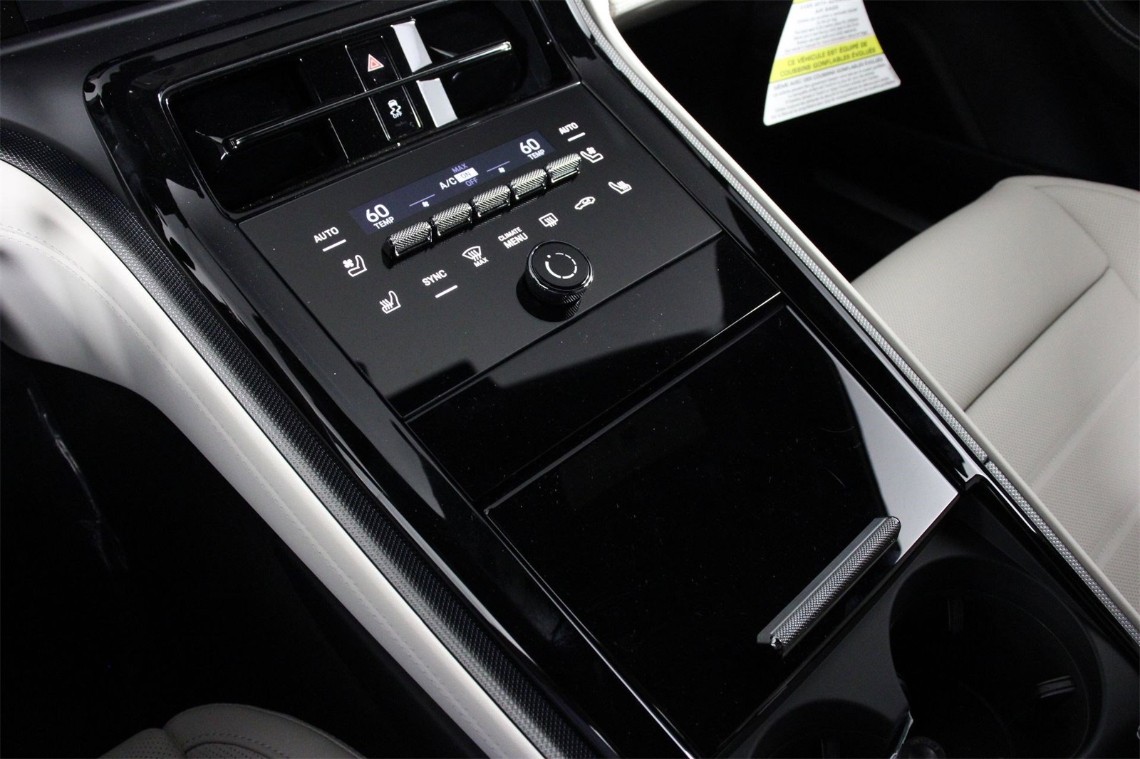 2025 Porsche Panamera 4 photo 14