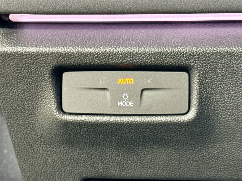2025 Volkswagen Tiguan SE photo 37