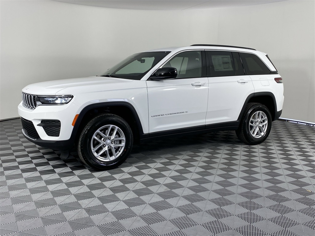 2025 Jeep Grand Cherokee Laredo X photo 5