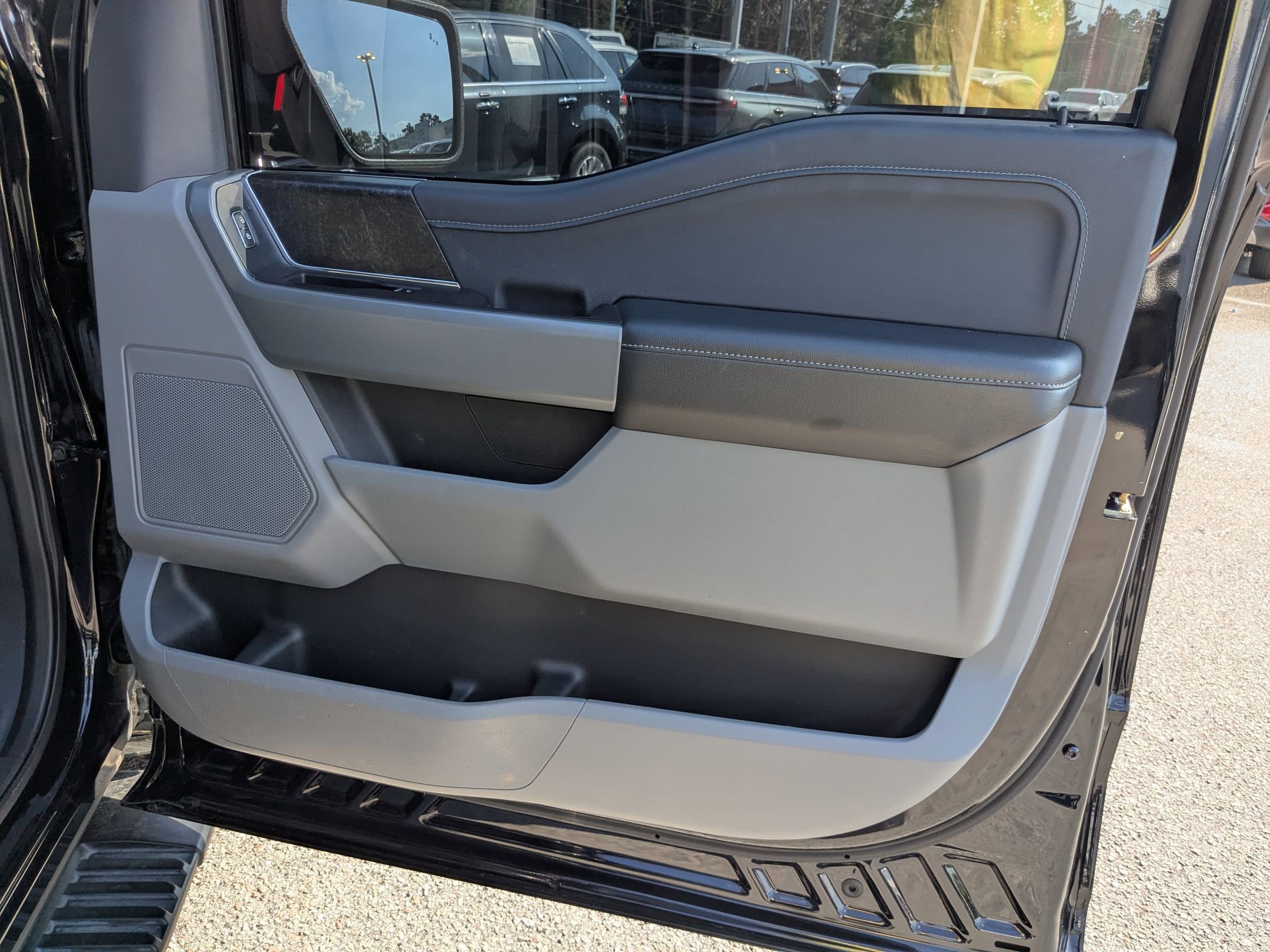 2022 Ford F-150 XLT photo 31
