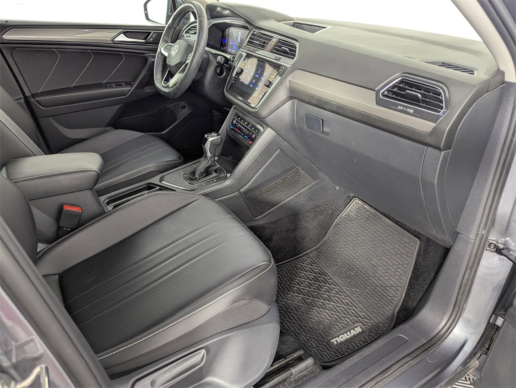 2022 Volkswagen Tiguan SE photo 30