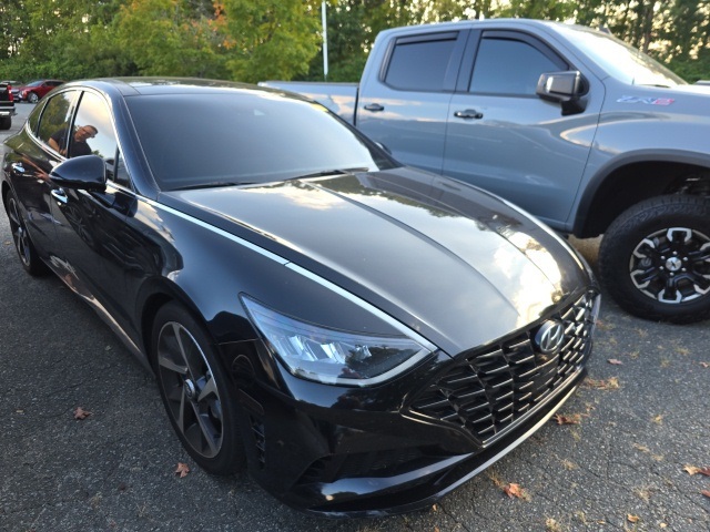 2022 Hyundai Sonata SEL Plus photo 2