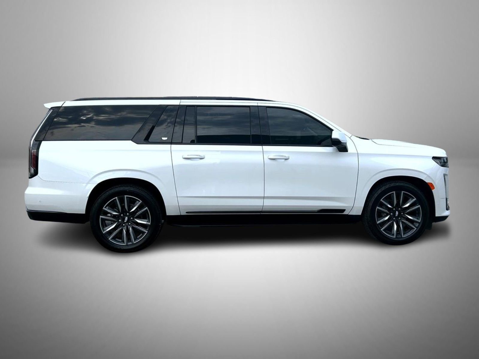 2024 Cadillac Escalade ESV Sport Platinum photo 4
