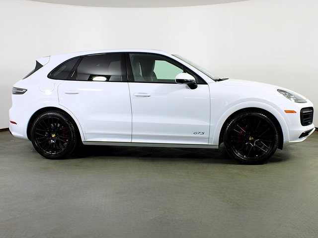 2023 Porsche Cayenne GTS photo 8