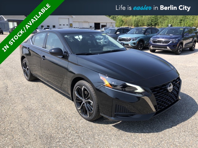 2025 Nissan Altima SR's photo