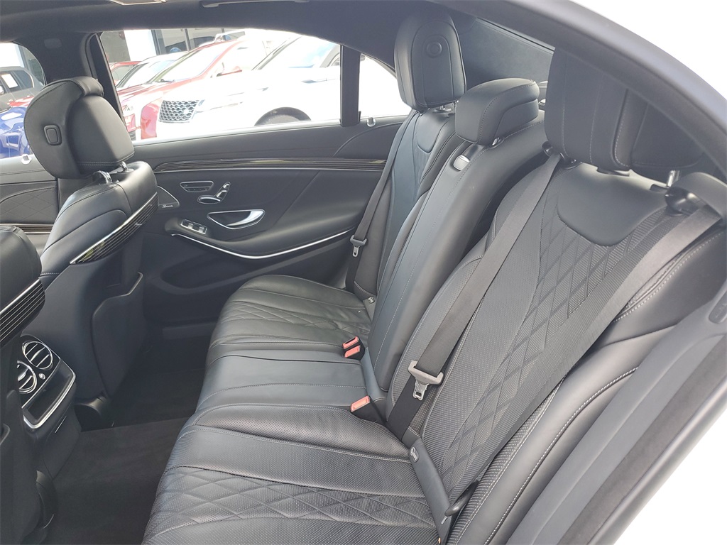 2018 Mercedes Benz S 560 photo 12