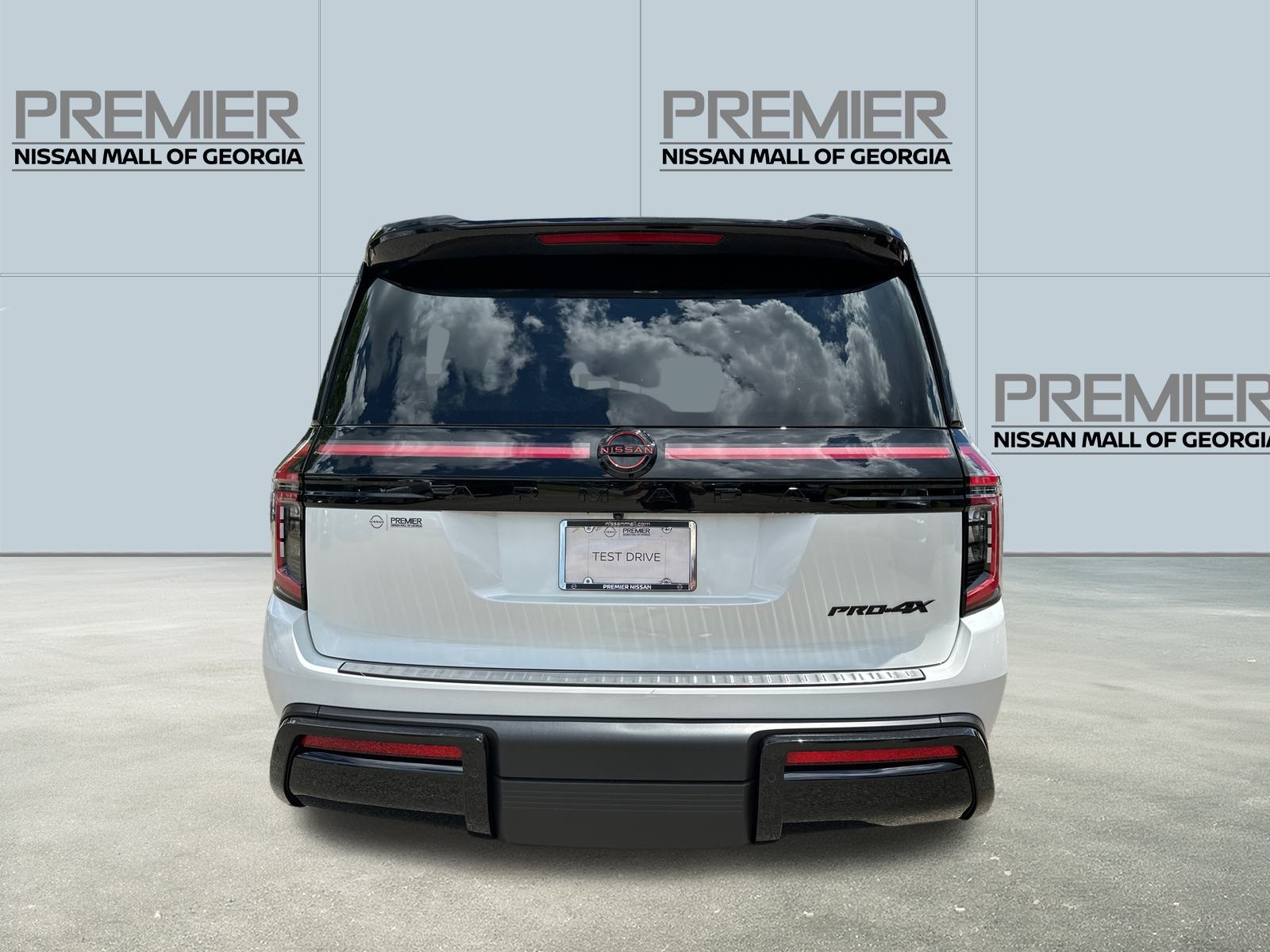 2025 Nissan Armada photo 4