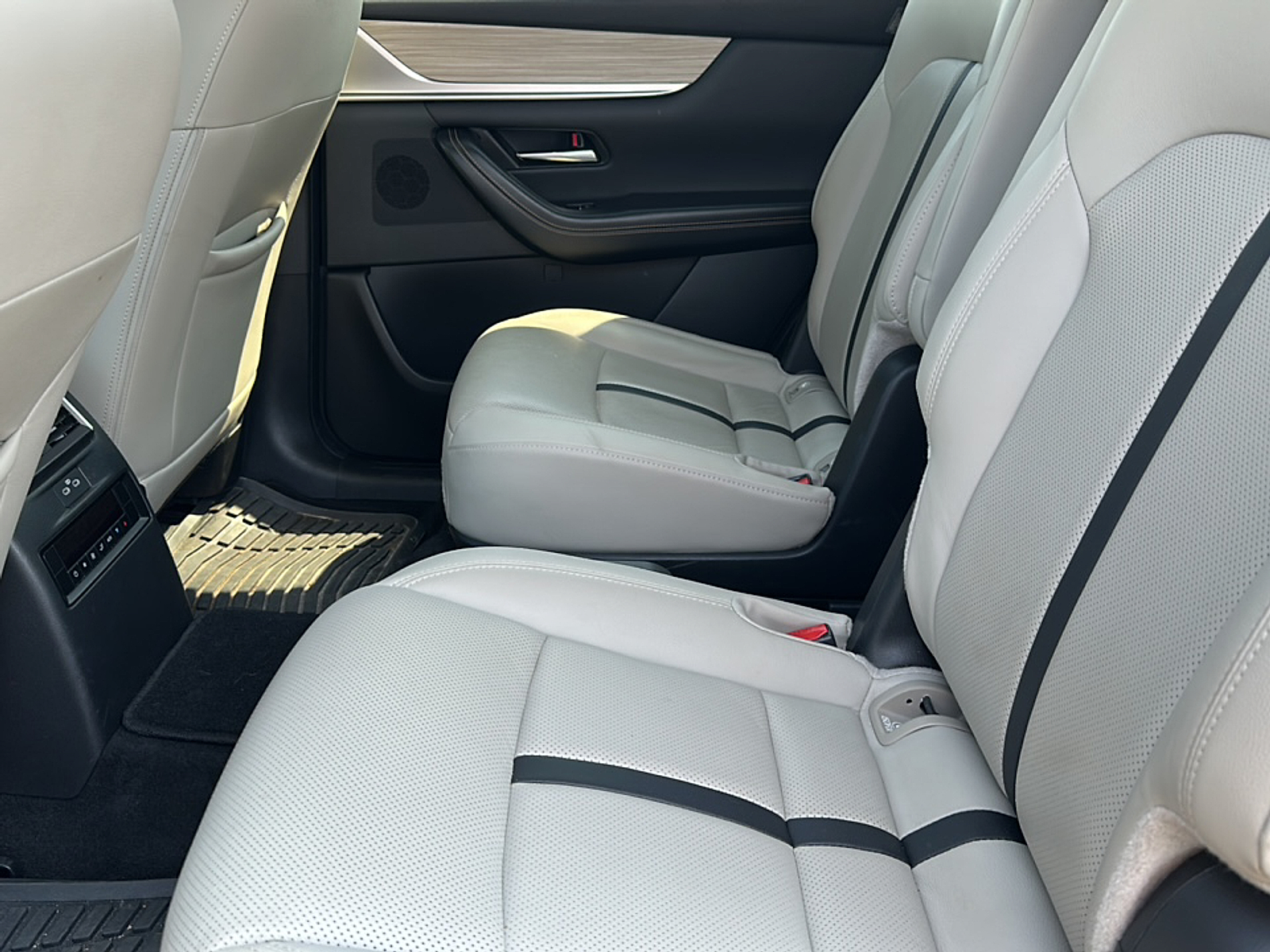 2024 Mazda CX-90 Preferred photo 5