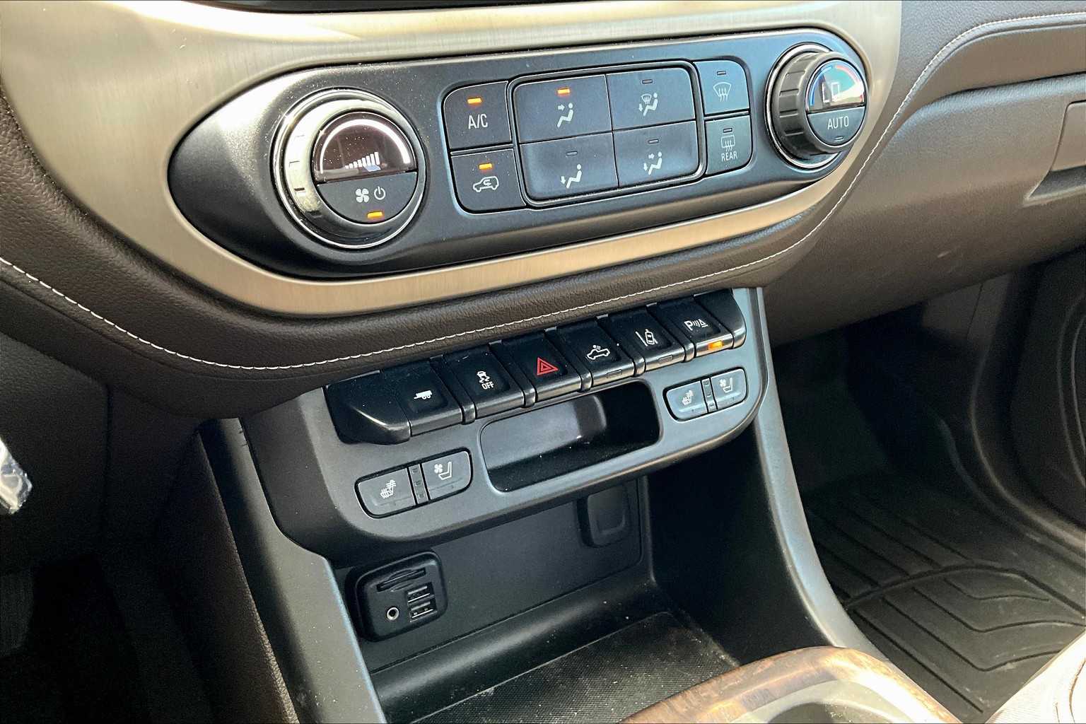 2022 Gmc Canyon Denali photo 30
