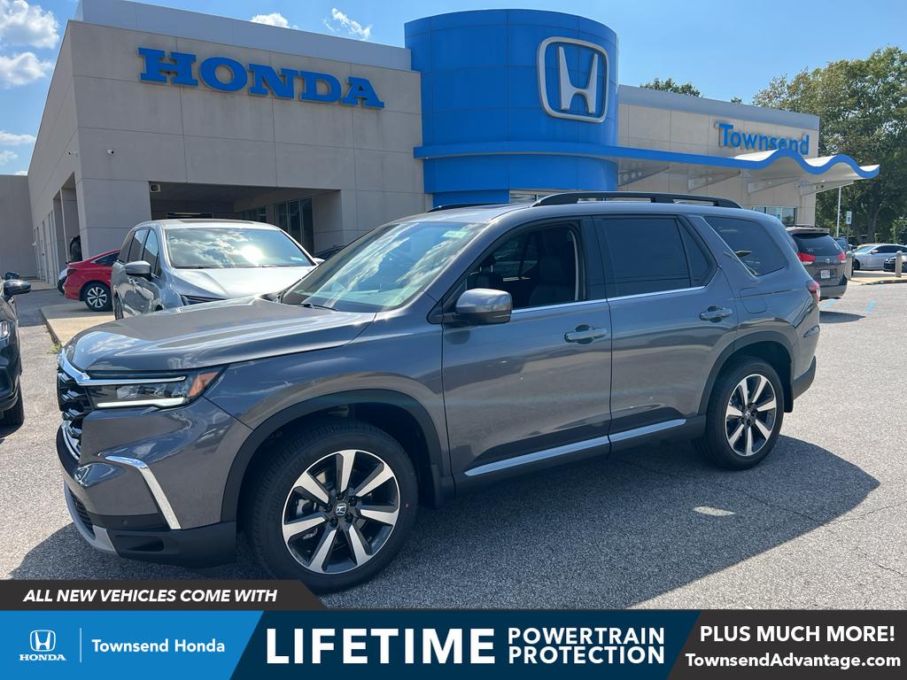 2025 Honda Pilot Touring's photo
