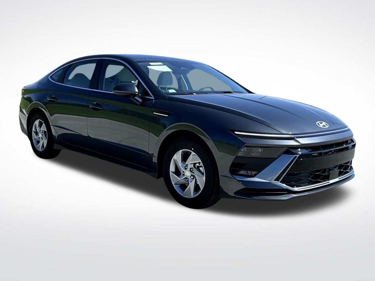 2025 Hyundai Sonata SE photo 3