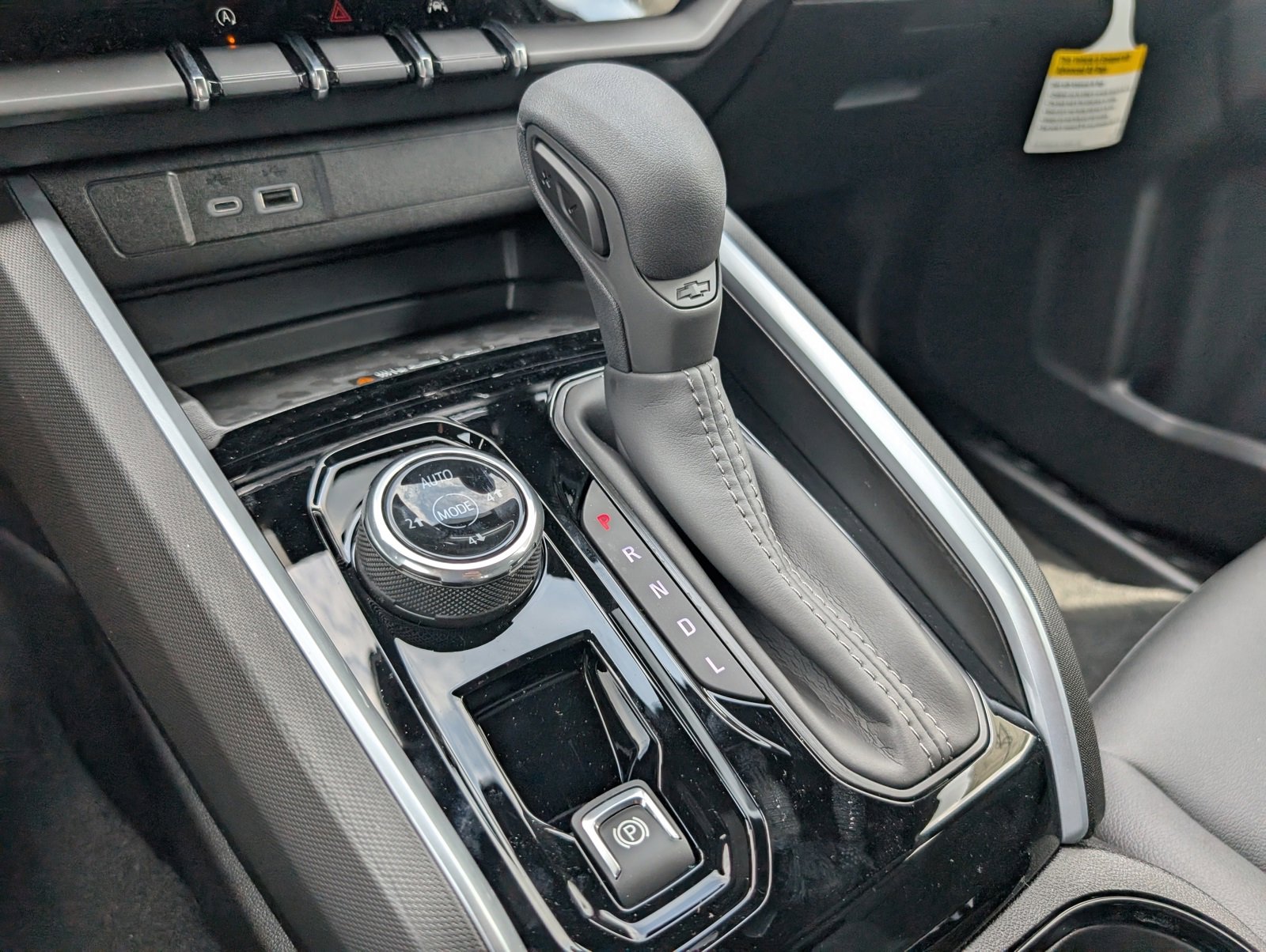 2026 Chevrolet Colorado Trail Boss photo 11