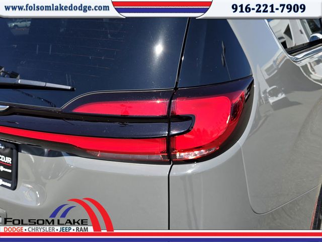 2025 Chrysler Pacifica photo 25