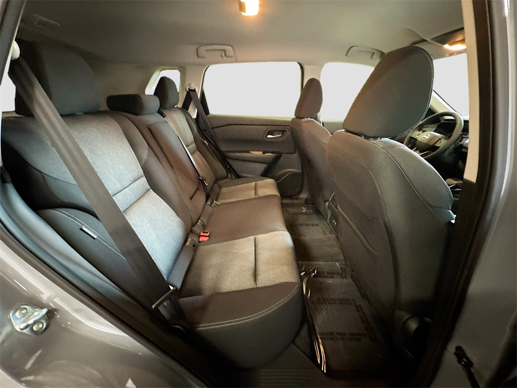 2026 Nissan Rogue SV photo 16