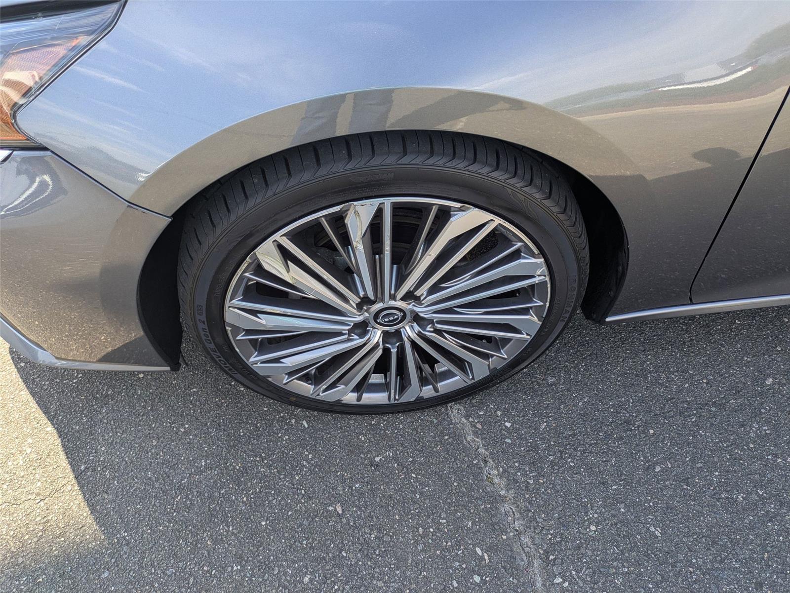 2023 Nissan Altima 2.5 SL photo 10
