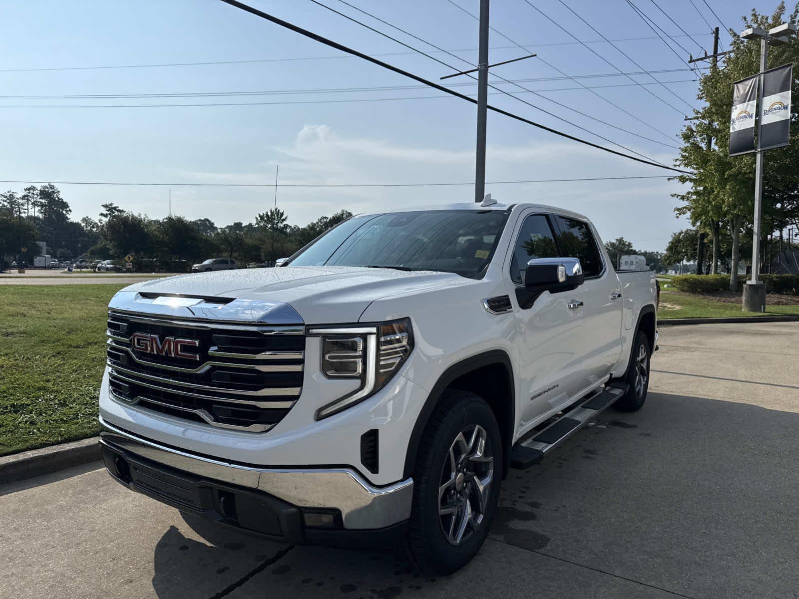 2026 Gmc Sierra 1500 SLT photo 3