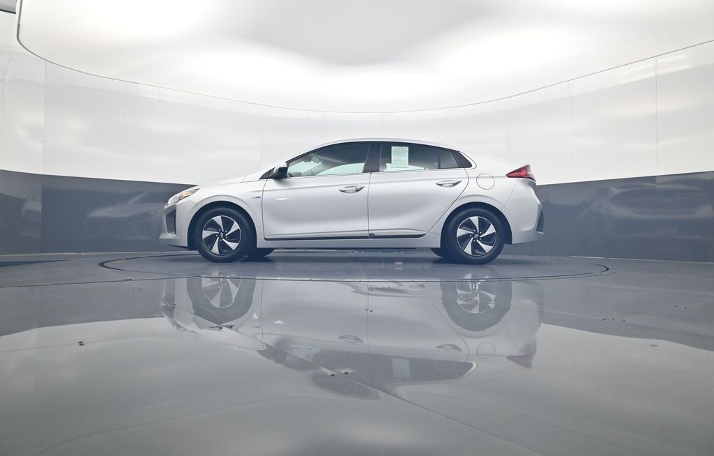 2019 Hyundai Ioniq SEL photo 28