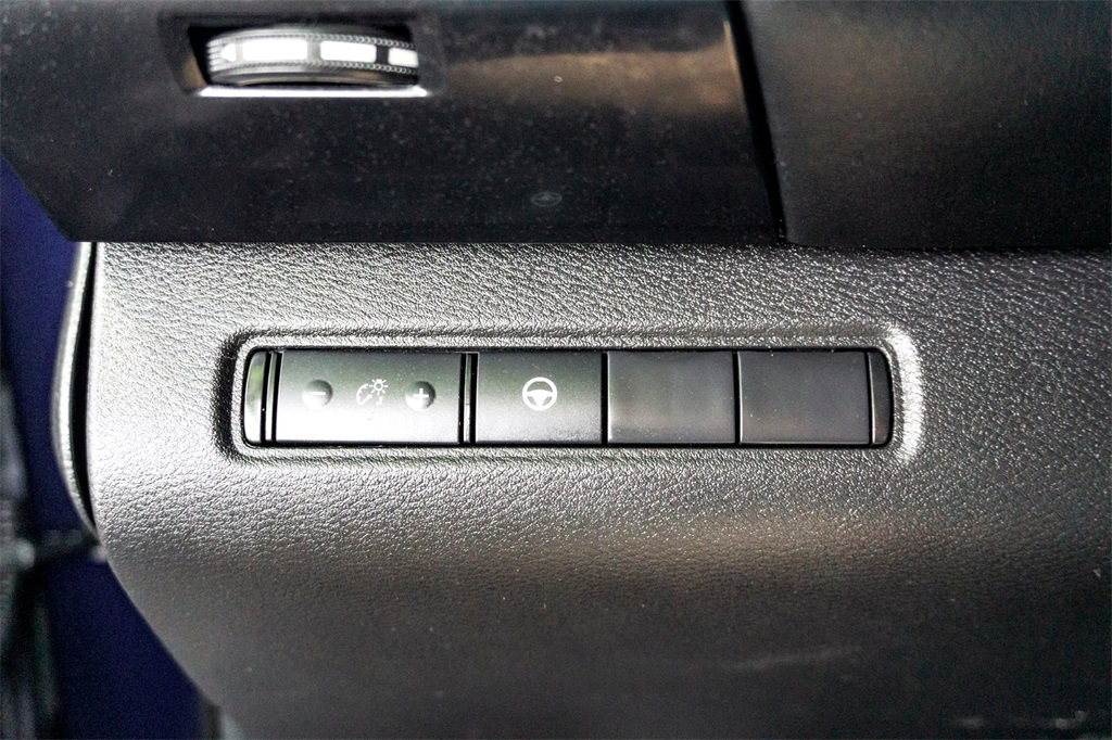 2024 Nissan Pathfinder SV photo 15