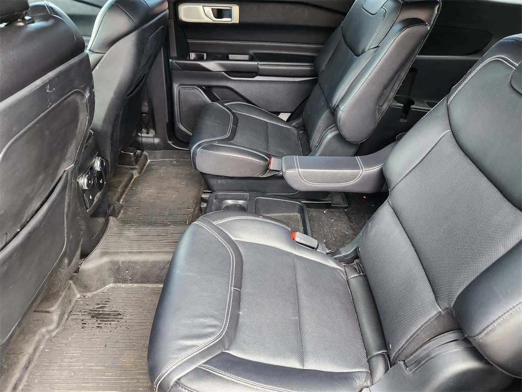 2020 Ford Explorer ST photo 9