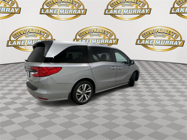 2022 Honda Odyssey Touring photo 3