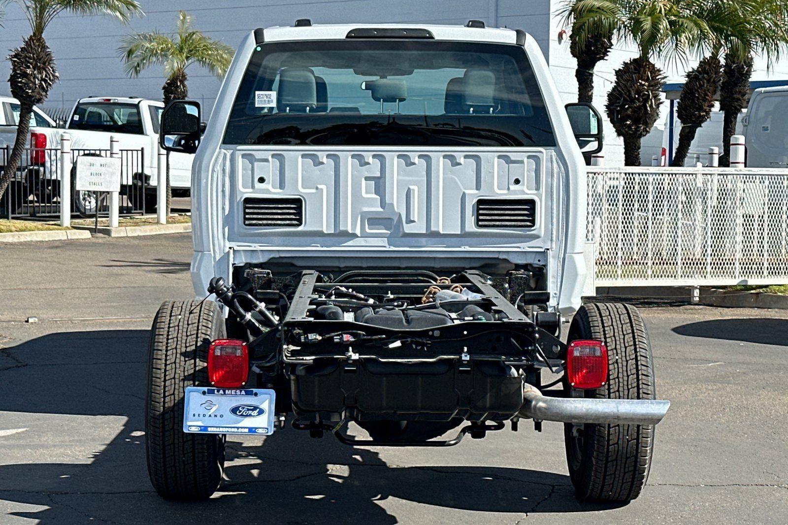 2025 Ford F-350 Super Duty Chassis Cab XL