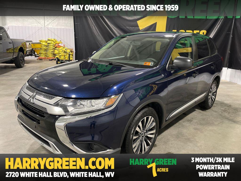 2020 Mitsubishi Outlander ES's photo