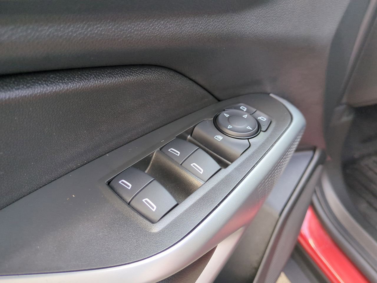 2024 Chevrolet Trax LS photo 19