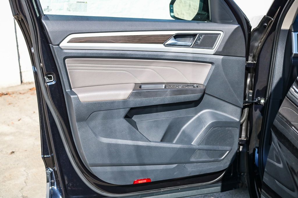 2022 Volkswagen Atlas V6 SE Technology photo 22