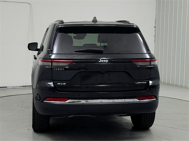2024 Jeep Grand Cherokee Limited photo 4