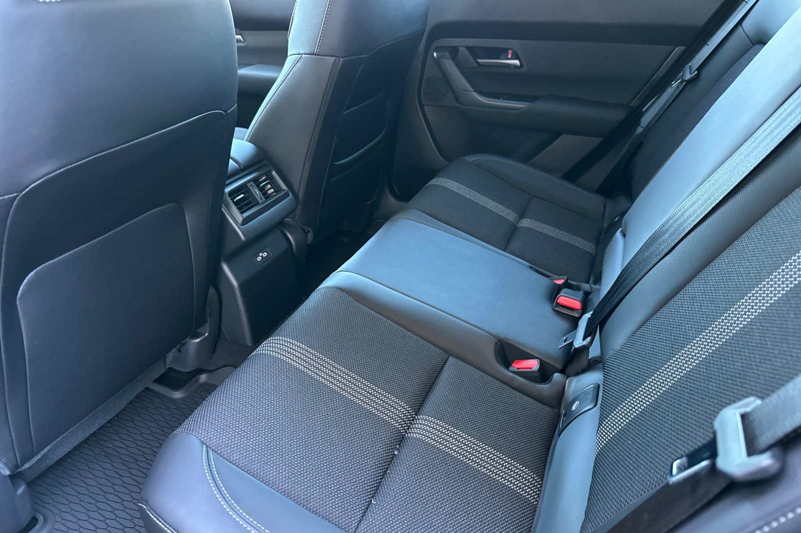2025 Mazda CX-50 Preferred photo 12