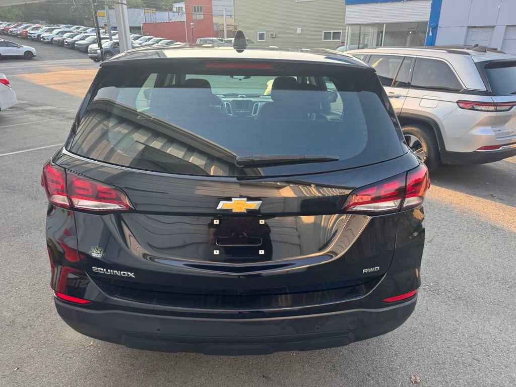 2022 Chevrolet Equinox LS photo 4
