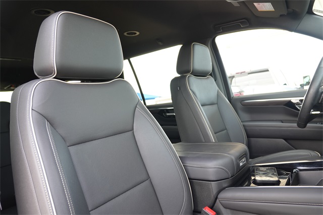 2025 Chevrolet Tahoe Premier photo 17