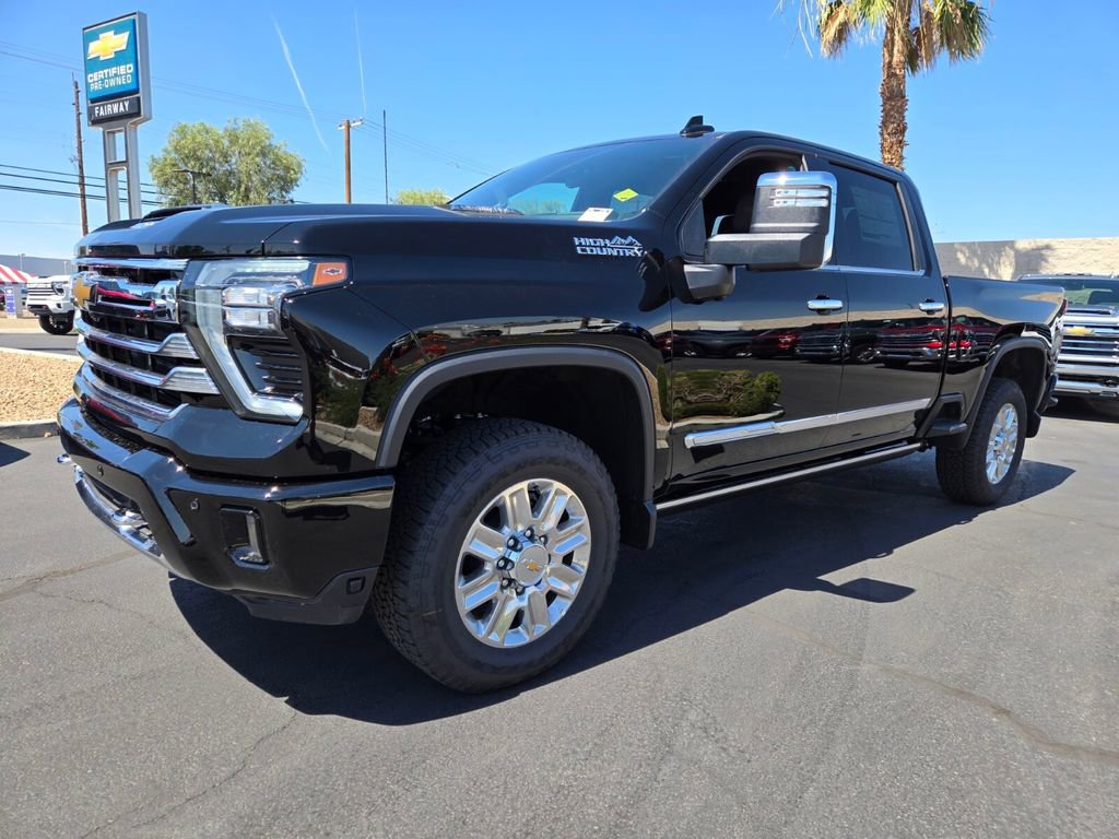 2025 Chevrolet Silverado 2500HD High Country photo 2